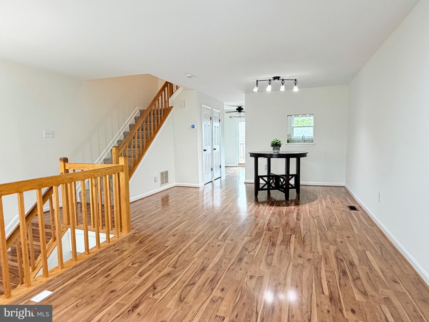 9609 Clocktower Ln Property Photo 3