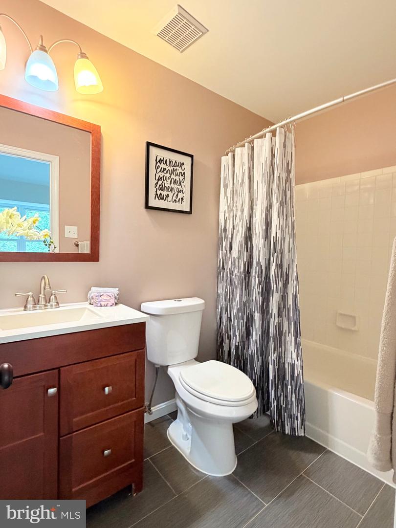 9609 Clocktower Ln Property Photo 14