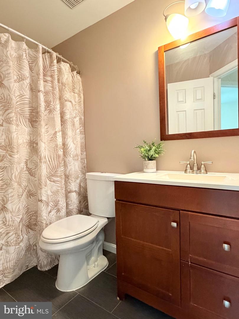 9609 Clocktower Ln Property Photo 17