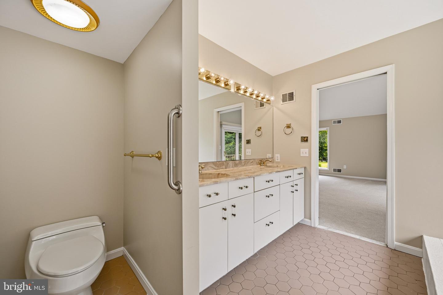 7274 Meadow Wood Way Property Photo 25