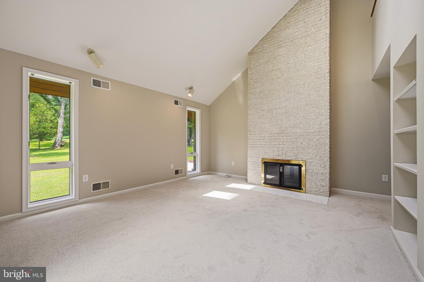 7274 Meadow Wood Way Property Photo 28