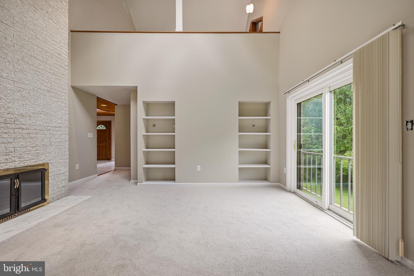 7274 Meadow Wood Way Property Photo 31