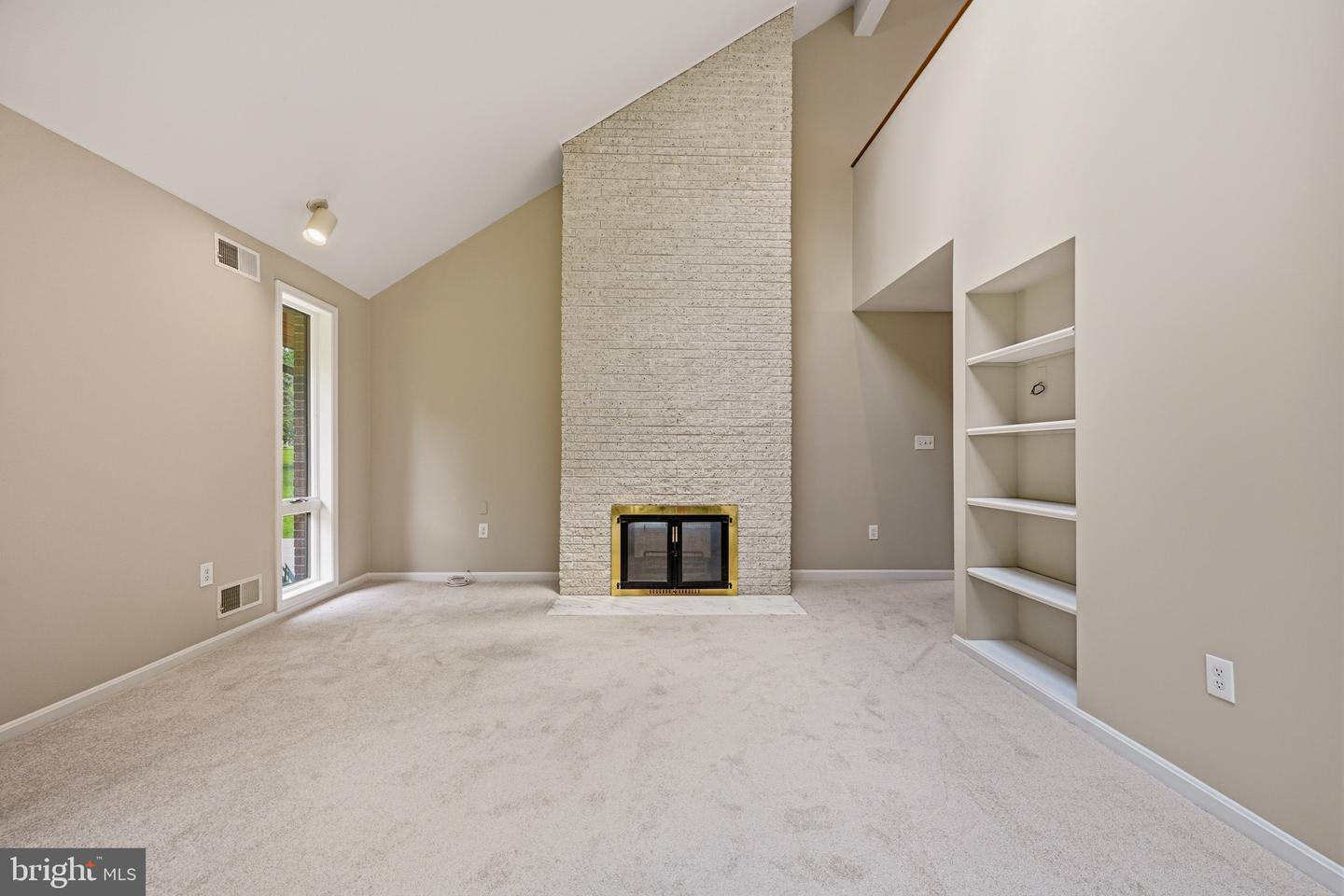 7274 Meadow Wood Way Property Photo 32