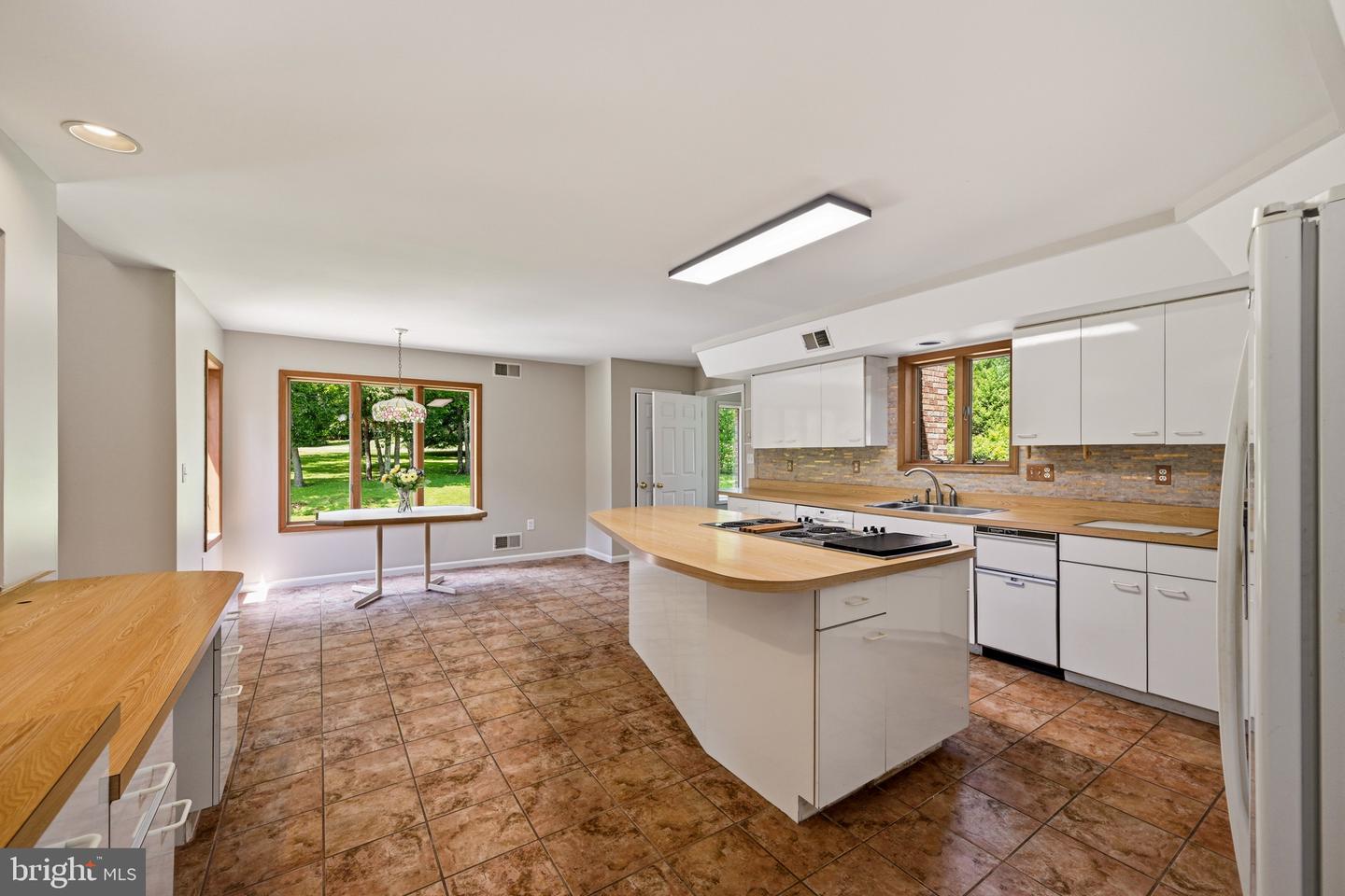 7274 Meadow Wood Way Property Photo 45