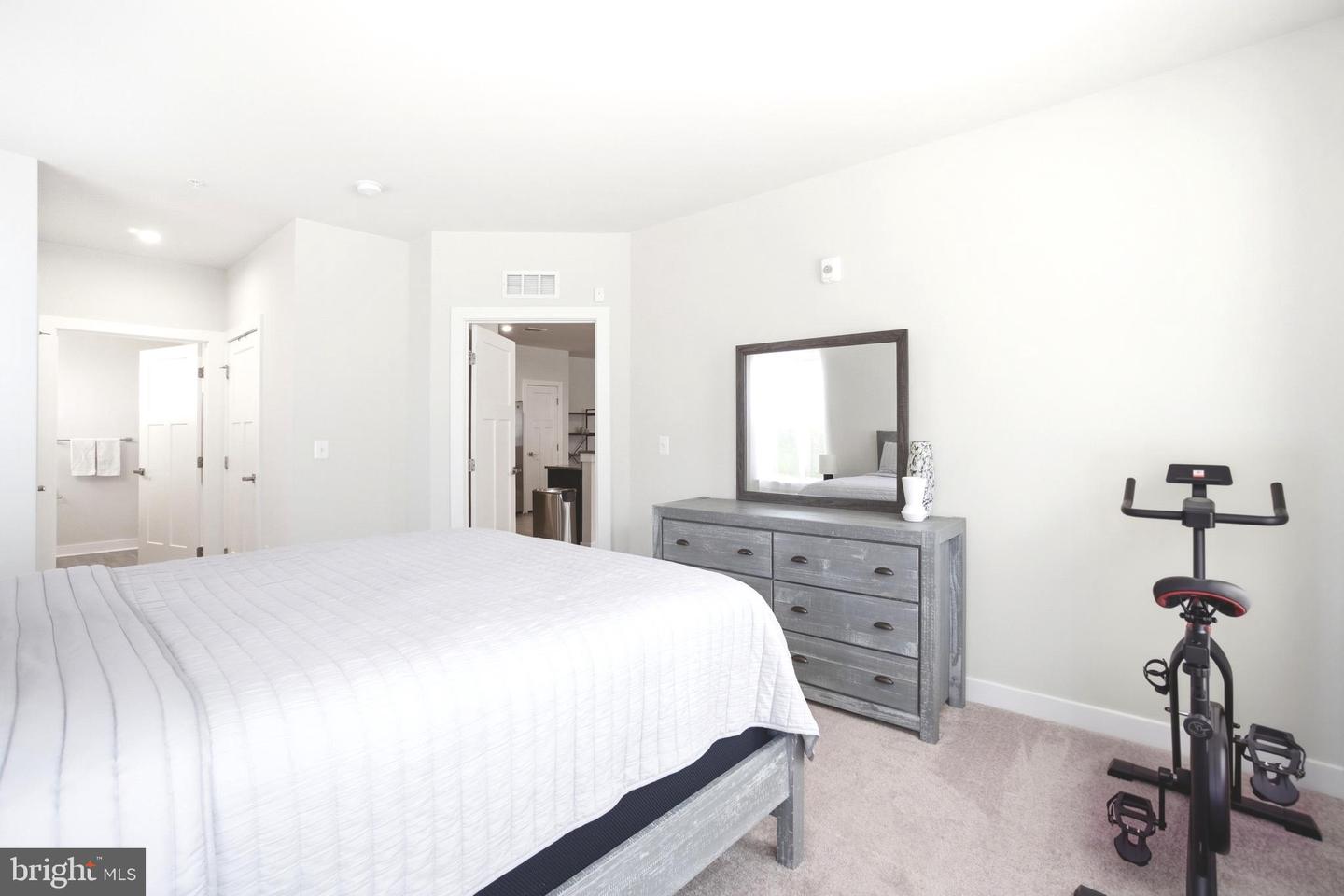 10020 Ruffian Way #a Property Photo 14