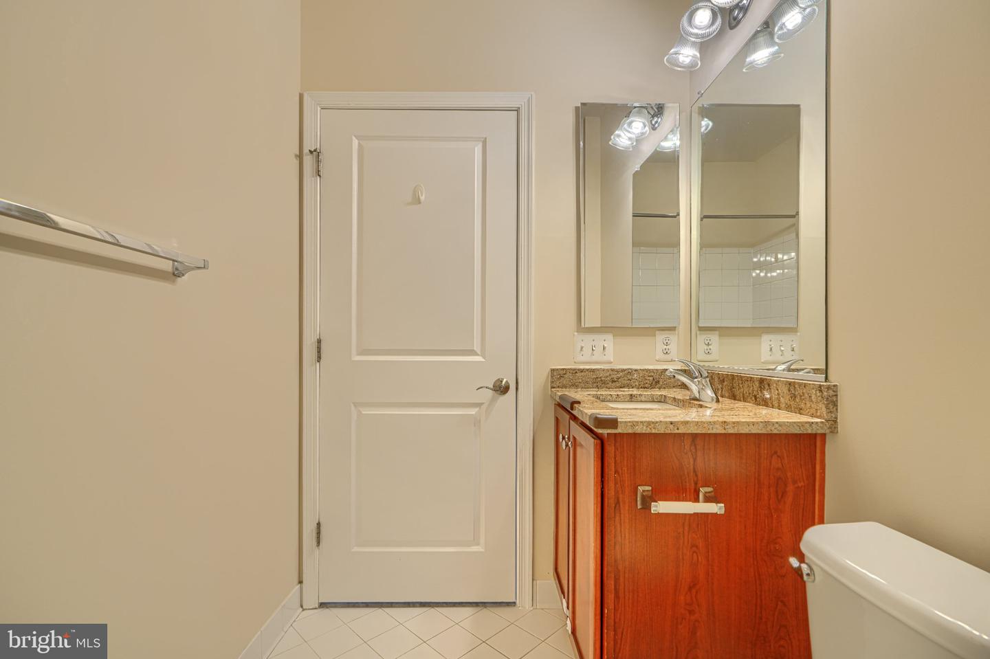 5715 Rosanna Pl Property Photo 56
