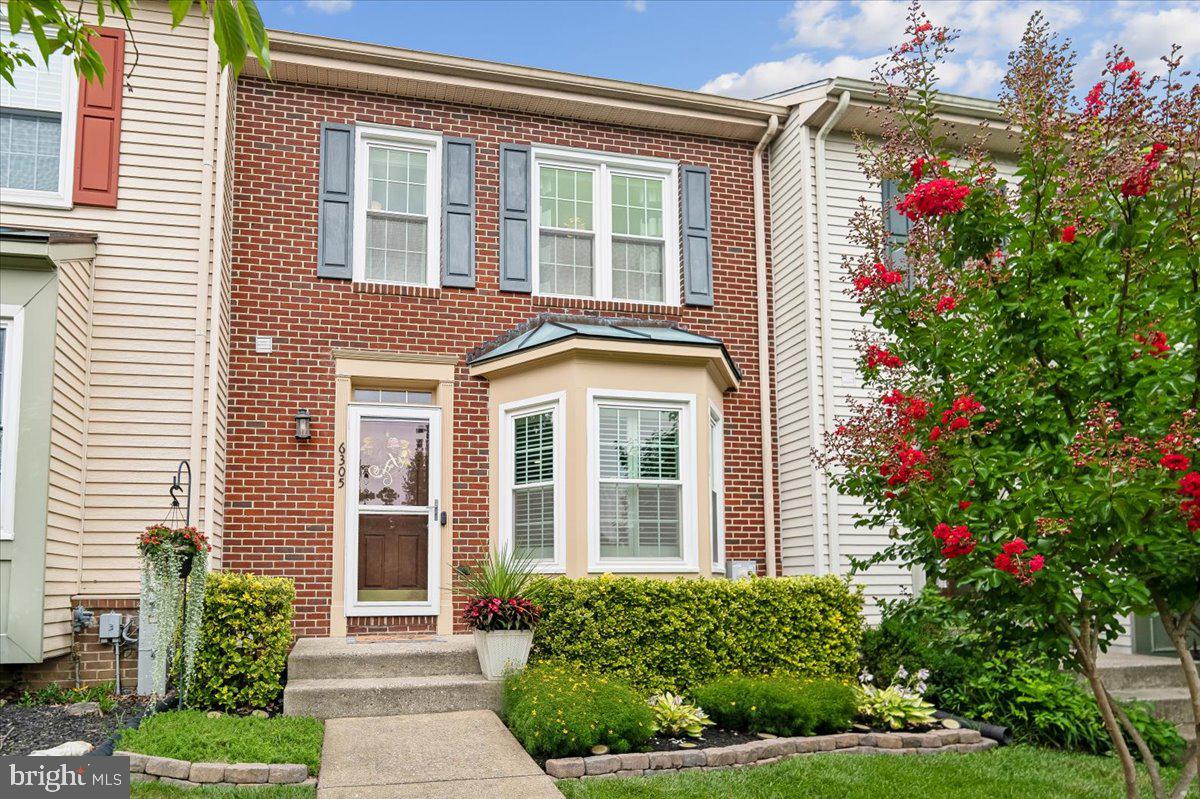 6305 Hampton Pl Property Photo 1