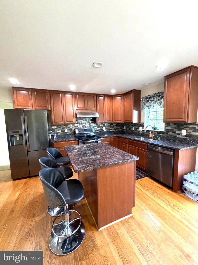 6122 Noah Way Property Photo 6