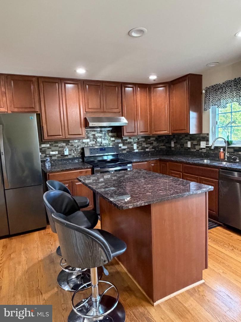 6122 Noah Way Property Photo 10