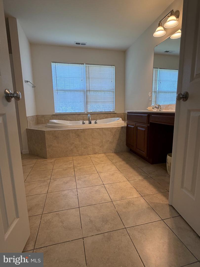 6122 Noah Way Property Photo 14