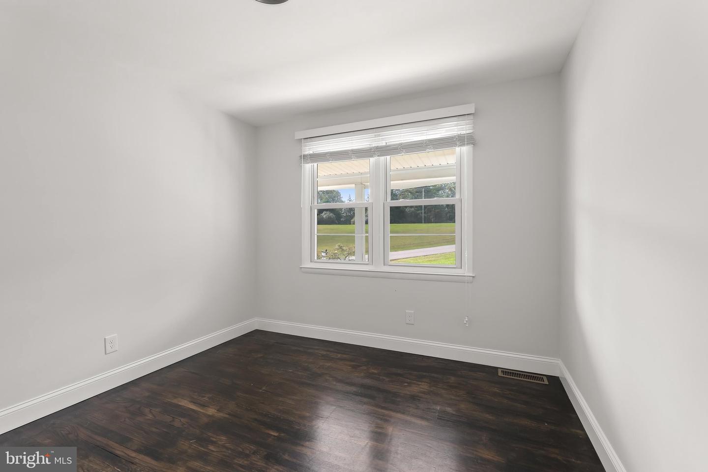 9834 Gwynn Park Dr Property Photo 14
