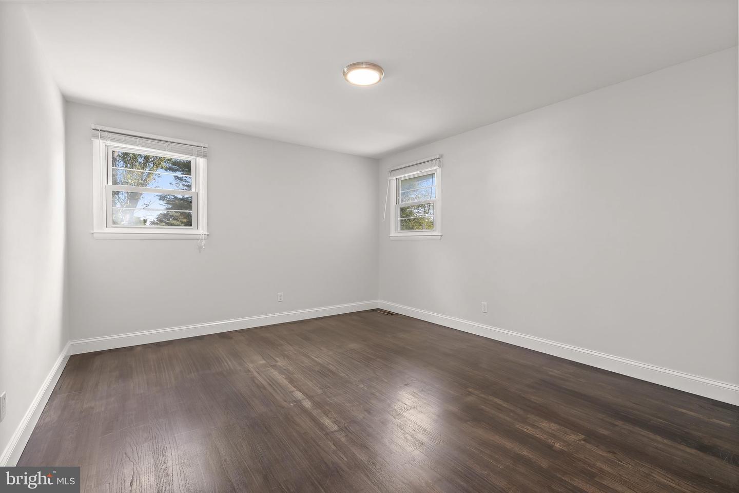 9834 Gwynn Park Dr Property Photo 36