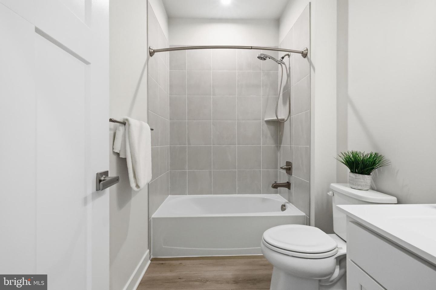 8115 Primrose Ln Property Photo 37