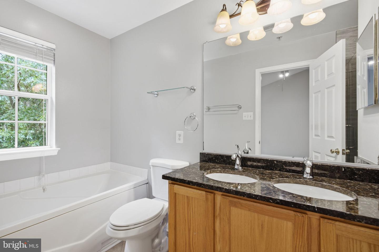 6821 Sanctuary Ct Property Photo 23