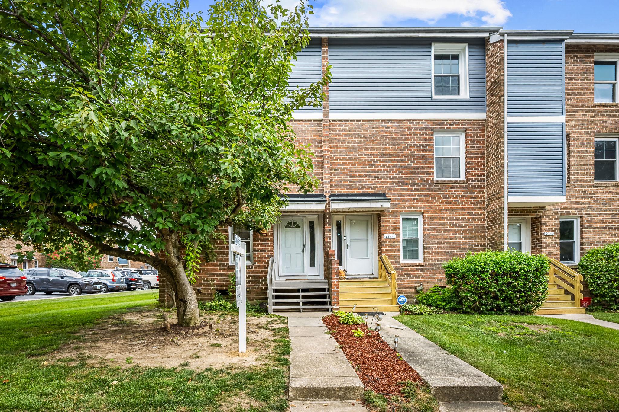 9338 Canterbury Rdng Property Photo 1