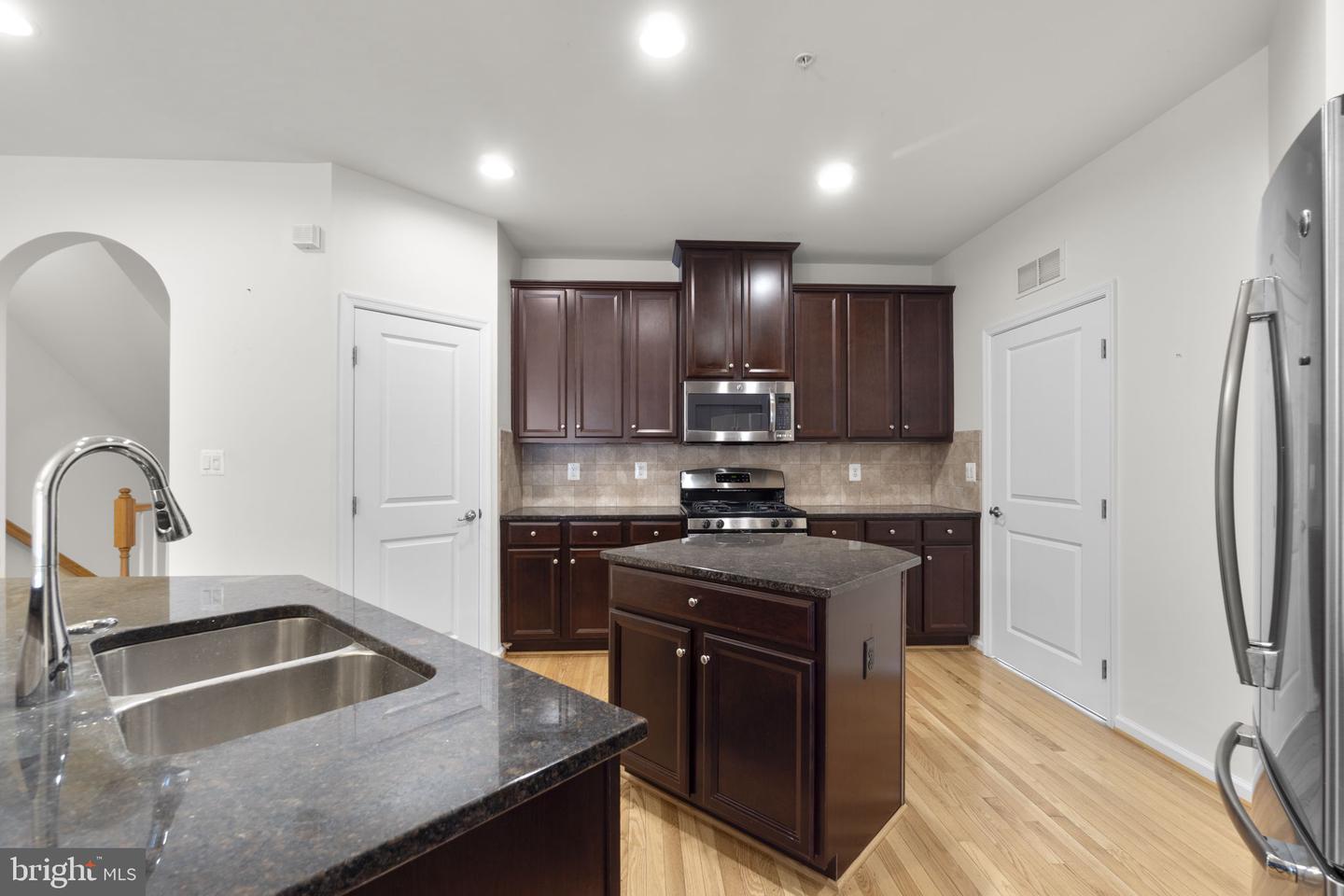 2420 Walking Janelle Way Property Photo 15