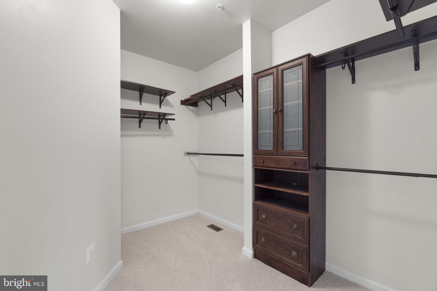 2420 Walking Janelle Way Property Photo 22