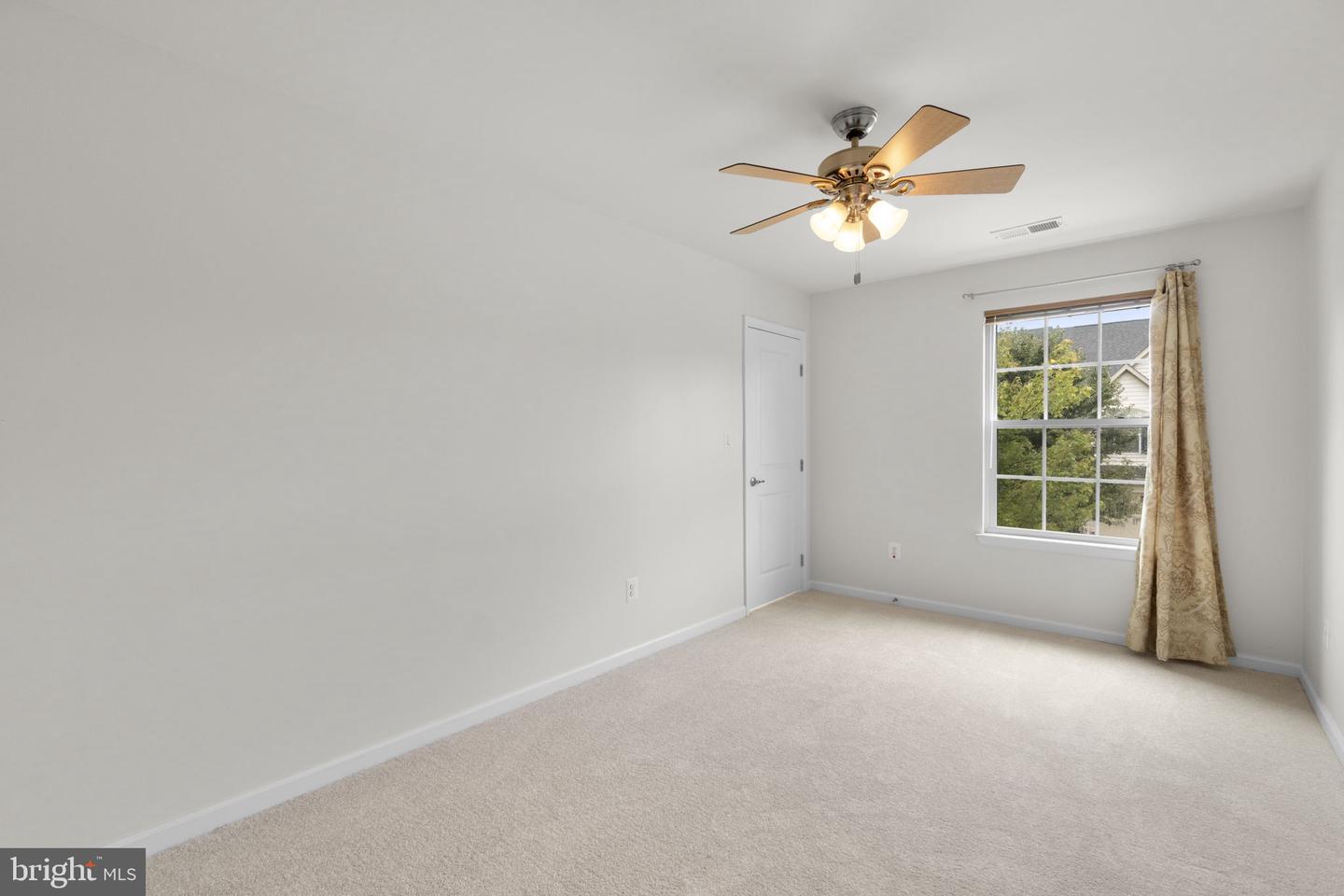2420 Walking Janelle Way Property Photo 30