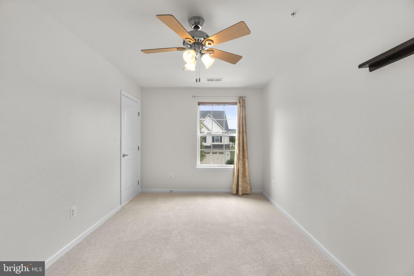 2420 Walking Janelle Way Property Photo 31