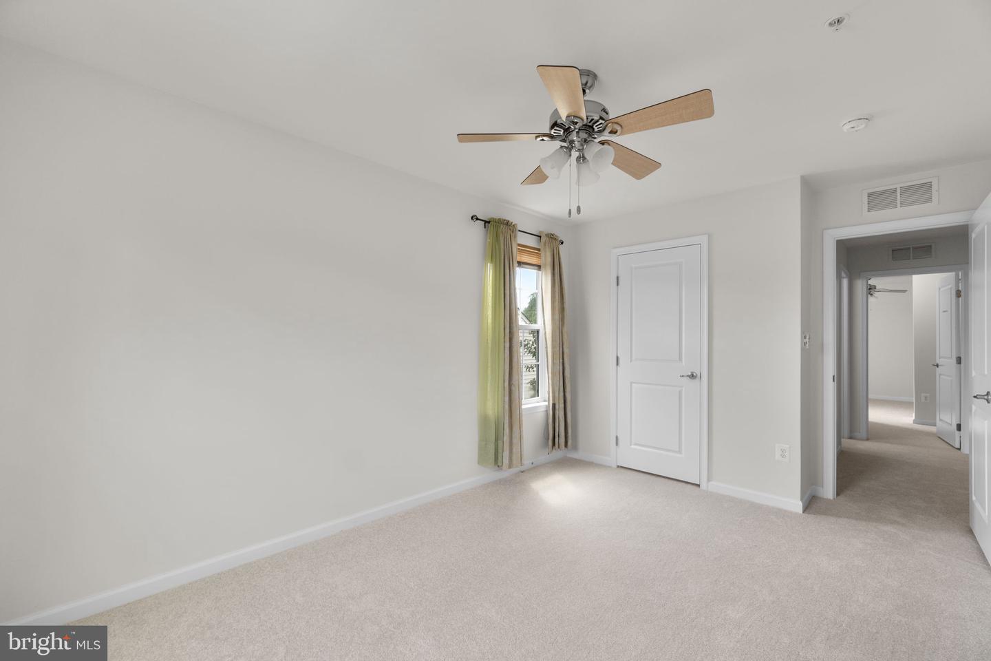 2420 Walking Janelle Way Property Photo 38