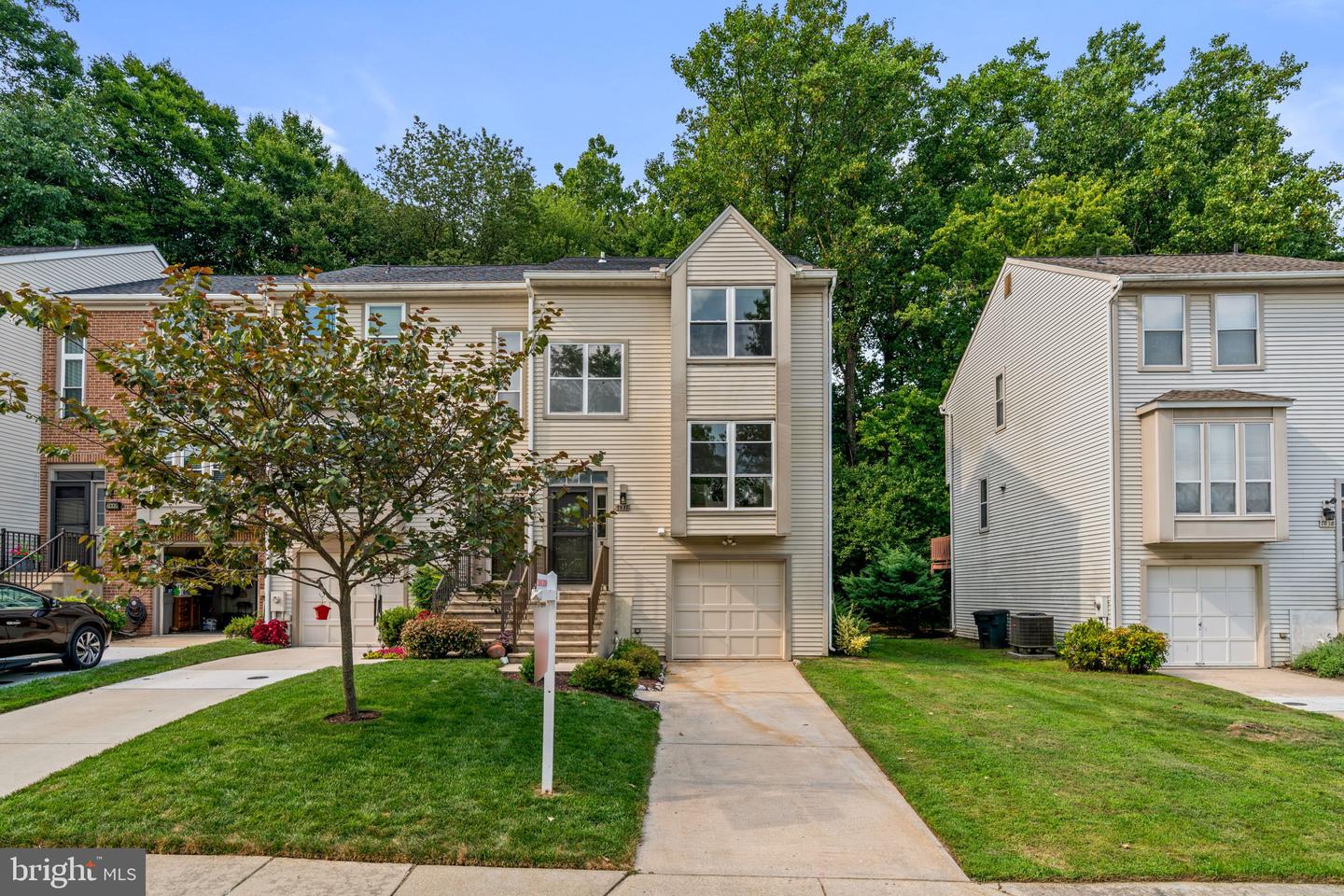 7837 Whistling Pines Ct N Property Photo 1