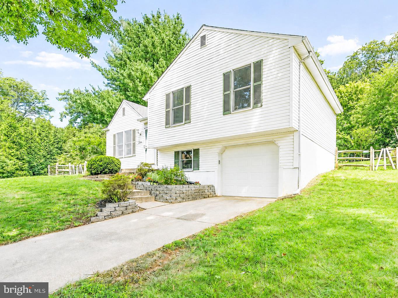 7876 Red Jacket Way Property Photo 2