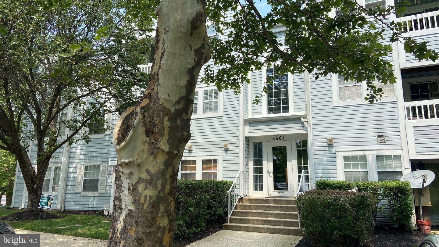 8601 FALLS RUN RD #I Property Photo 1
