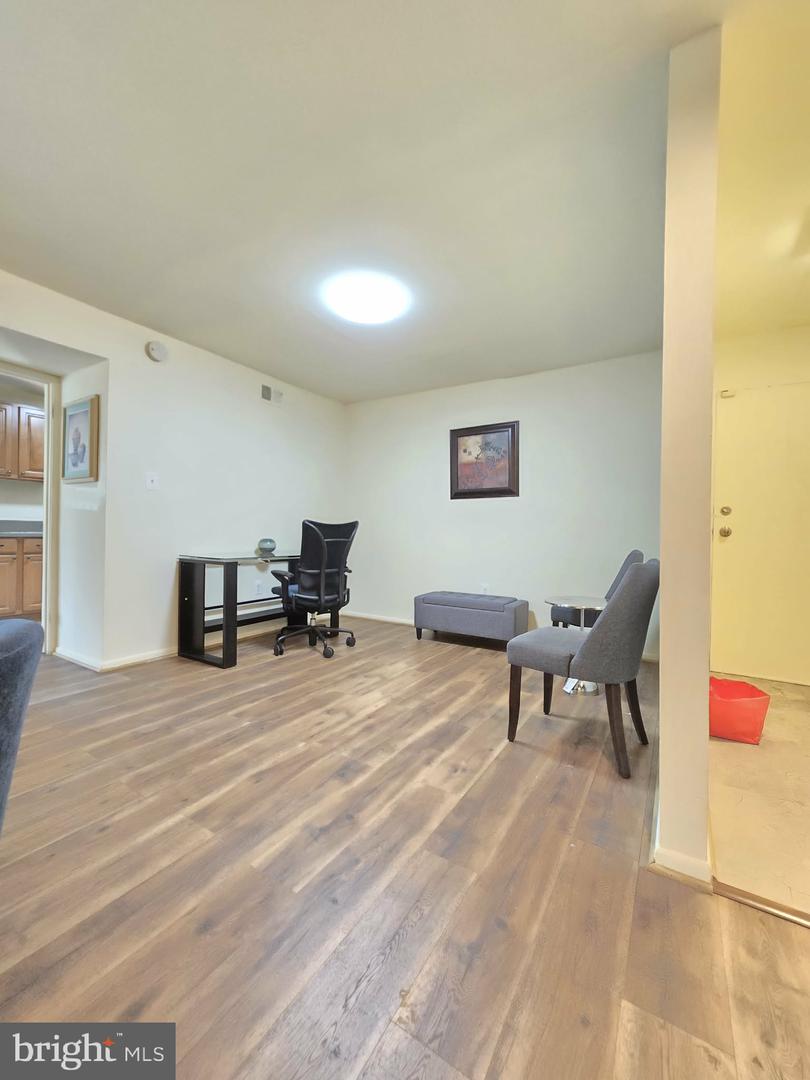9645 Whiteacre Rd #a-2 Property Photo 5