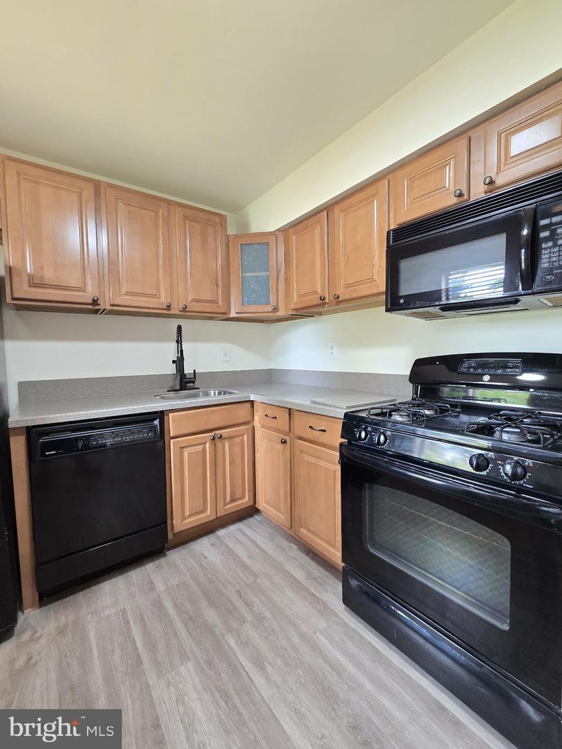 9645 Whiteacre Rd #a-2 Property Photo 9