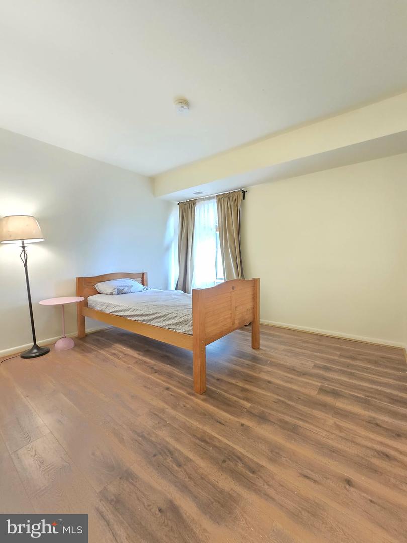 9645 Whiteacre Rd #a-2 Property Photo 10