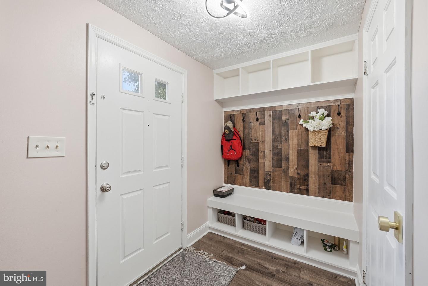 9280 Pirates Cv S Property Photo 5