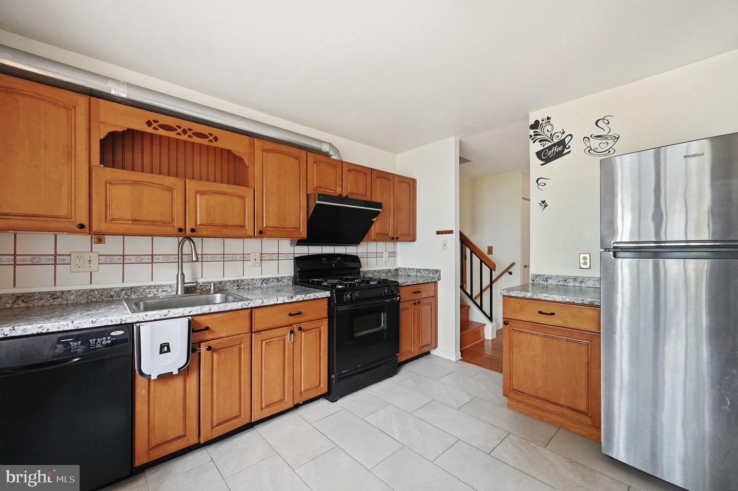 6251 Parallel Ln Property Photo 9
