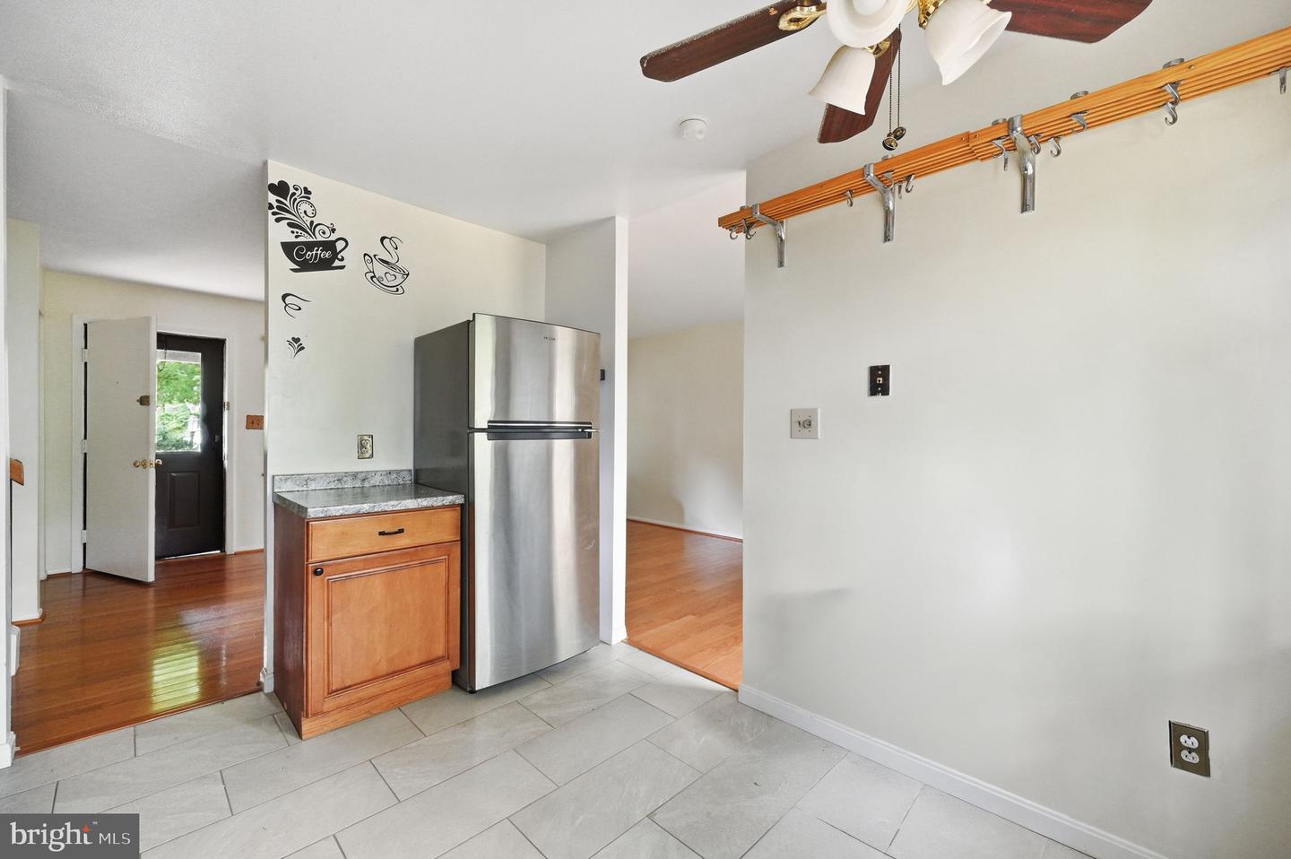 6251 Parallel Ln Property Photo 10