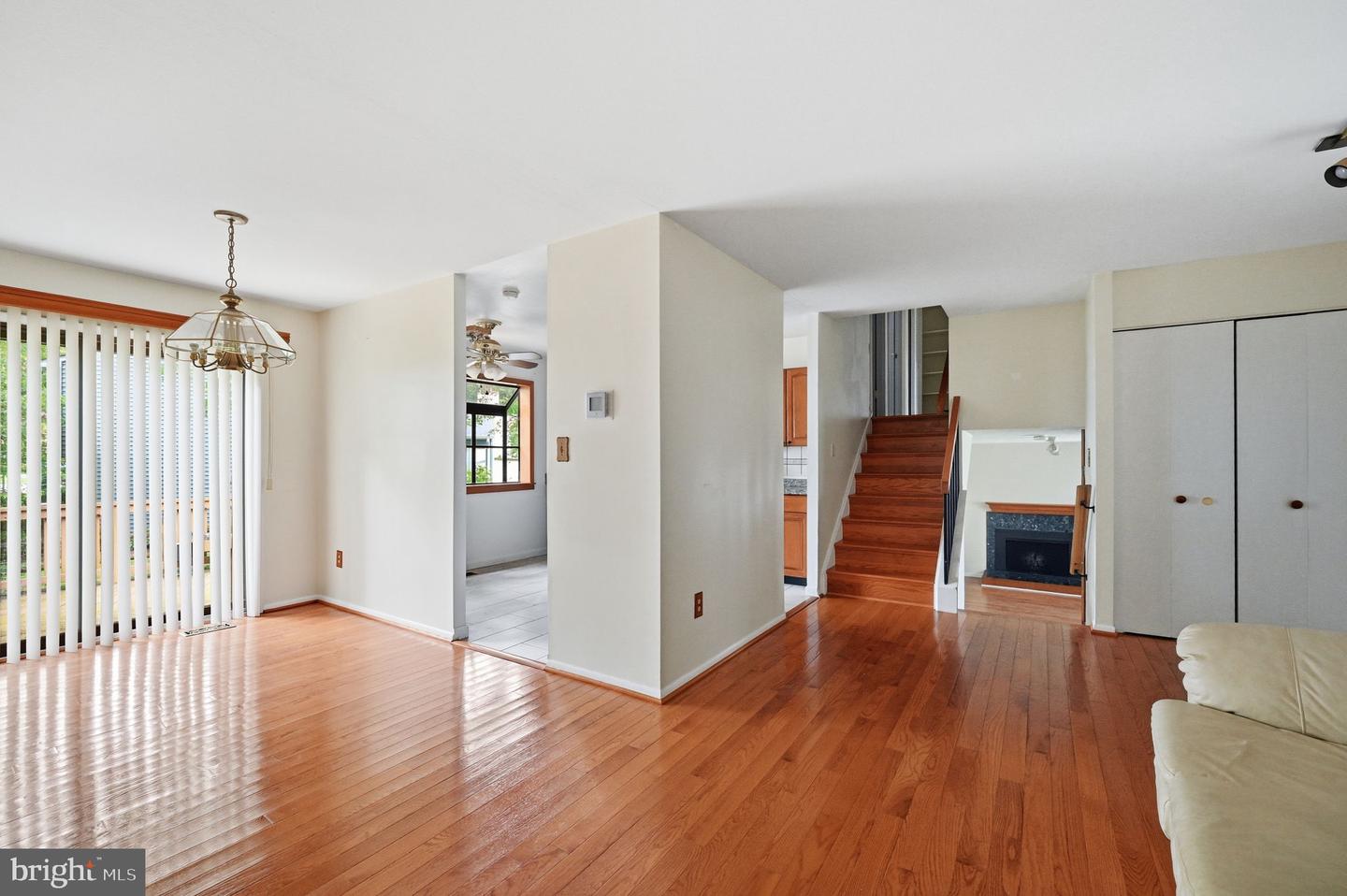 6251 Parallel Ln Property Photo 12