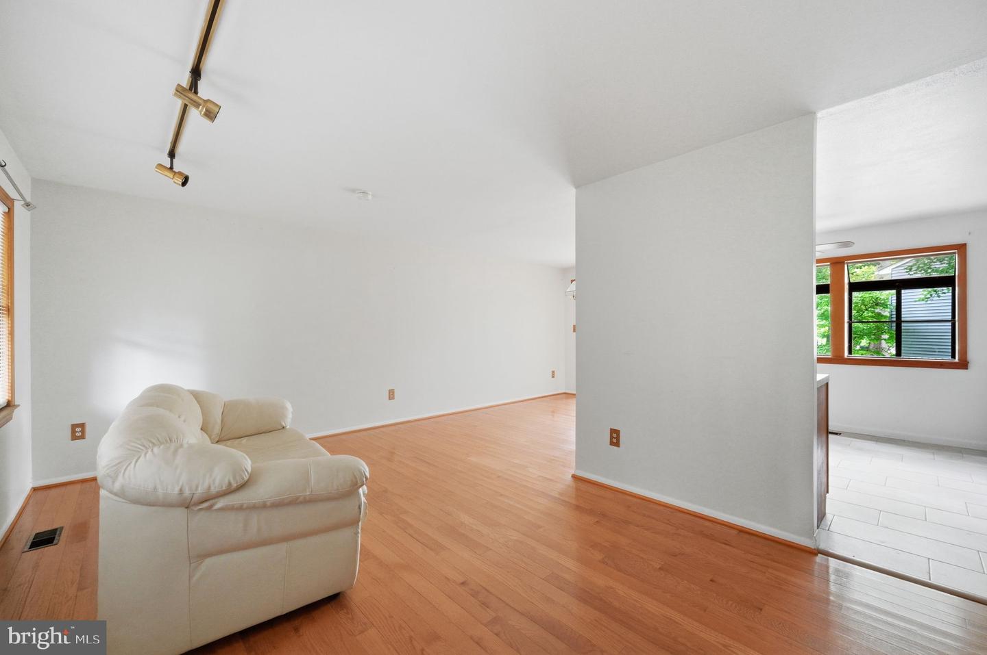 6251 Parallel Ln Property Photo 13