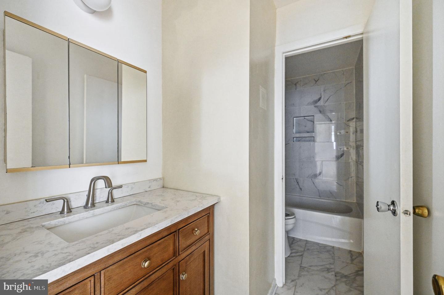 6251 Parallel Ln Property Photo 15
