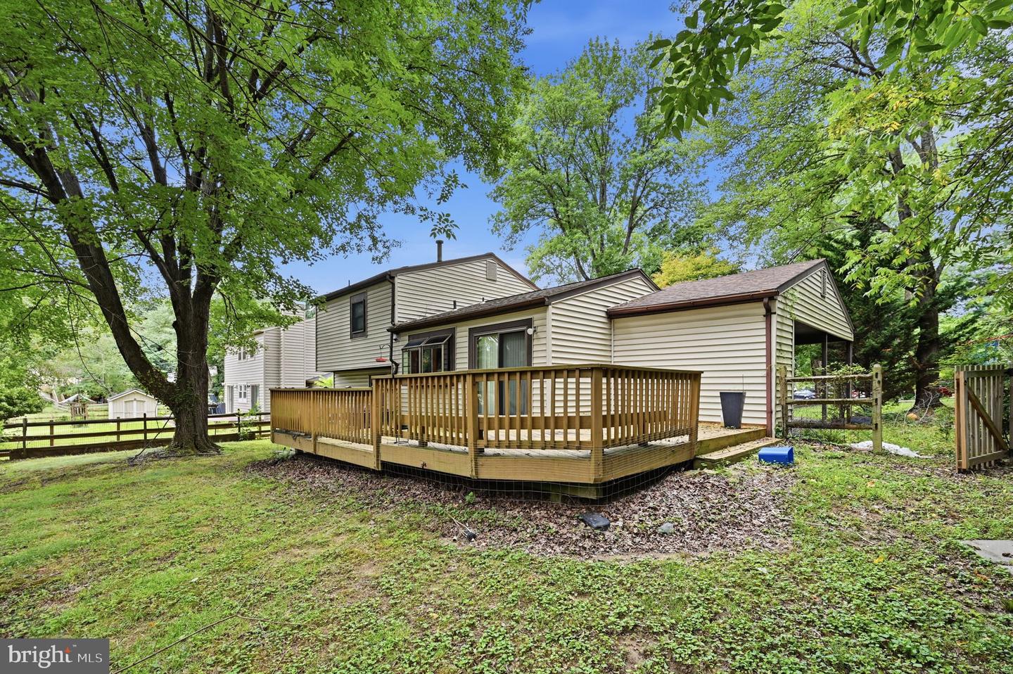 6251 Parallel Ln Property Photo 22