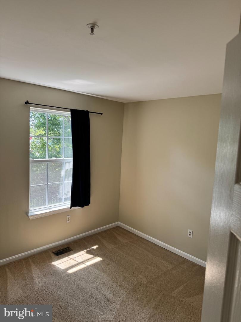 8825 Goose Landing Cir #8825 Property Photo 13