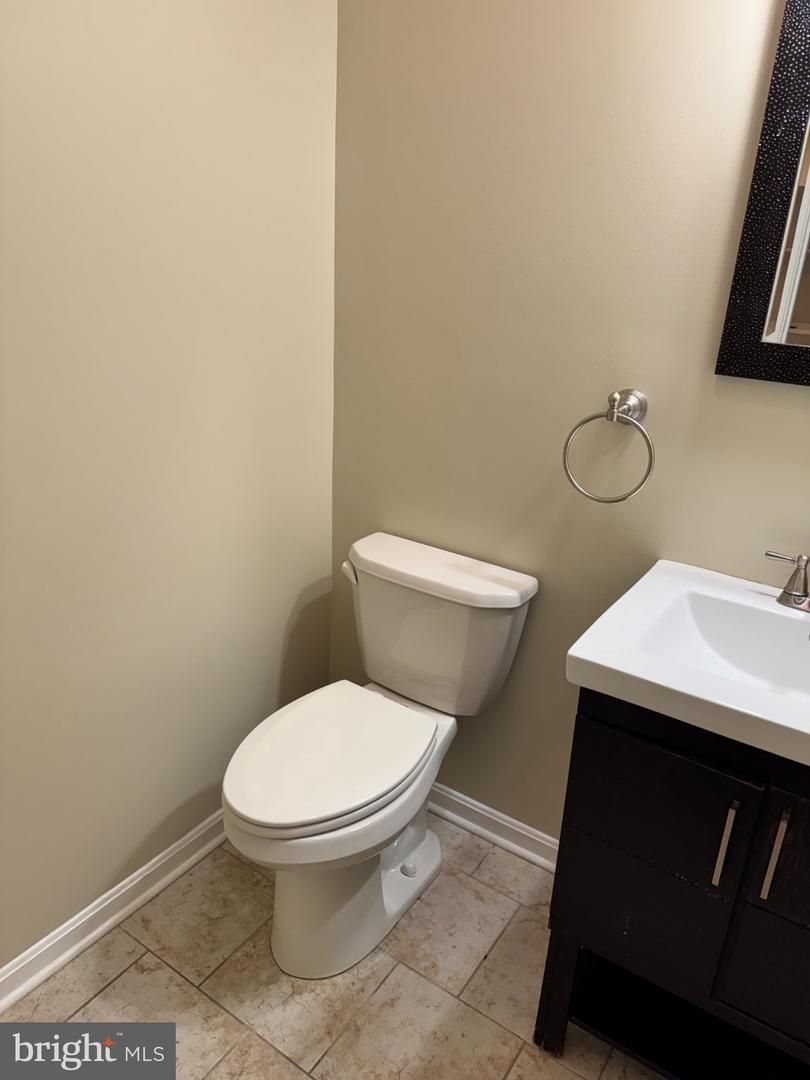 8825 Goose Landing Cir #8825 Property Photo 34
