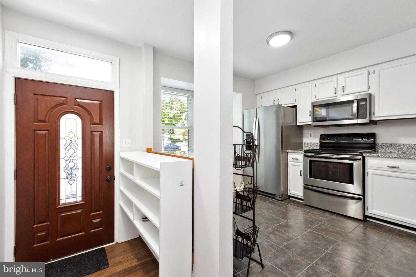 9525 Clocktower Ln Property Photo 3