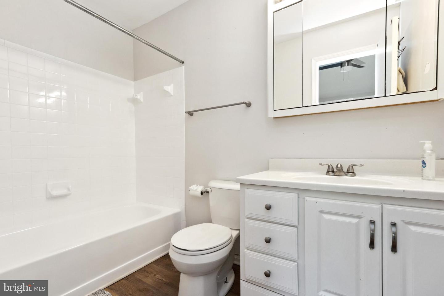 9525 Clocktower Ln Property Photo 11