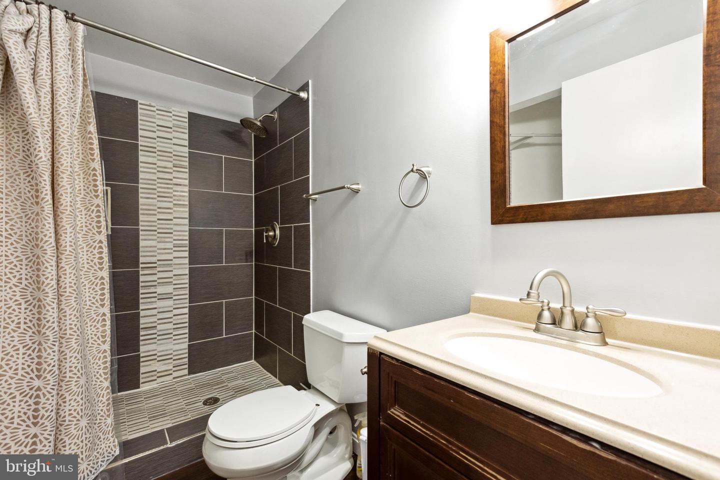 9525 Clocktower Ln Property Photo 17