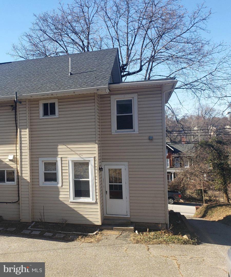 5841 Main St Se Property Photo 17
