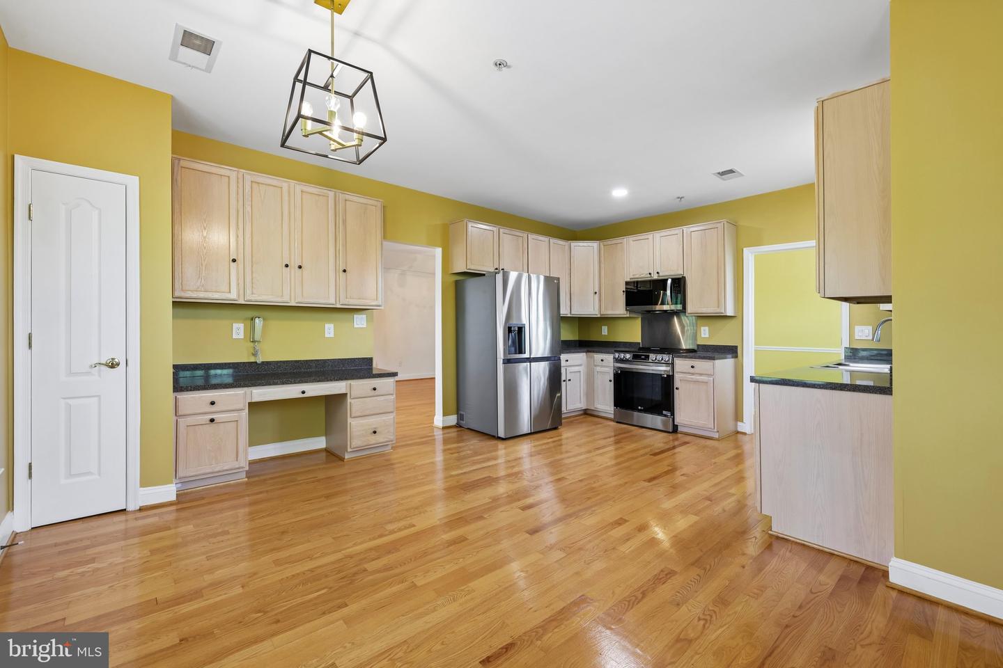 5910 Great Star Dr #406 Property Photo 8