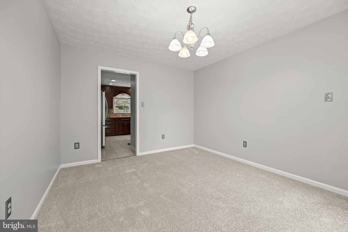 8209 Mossy Stone Ct Property Photo 8