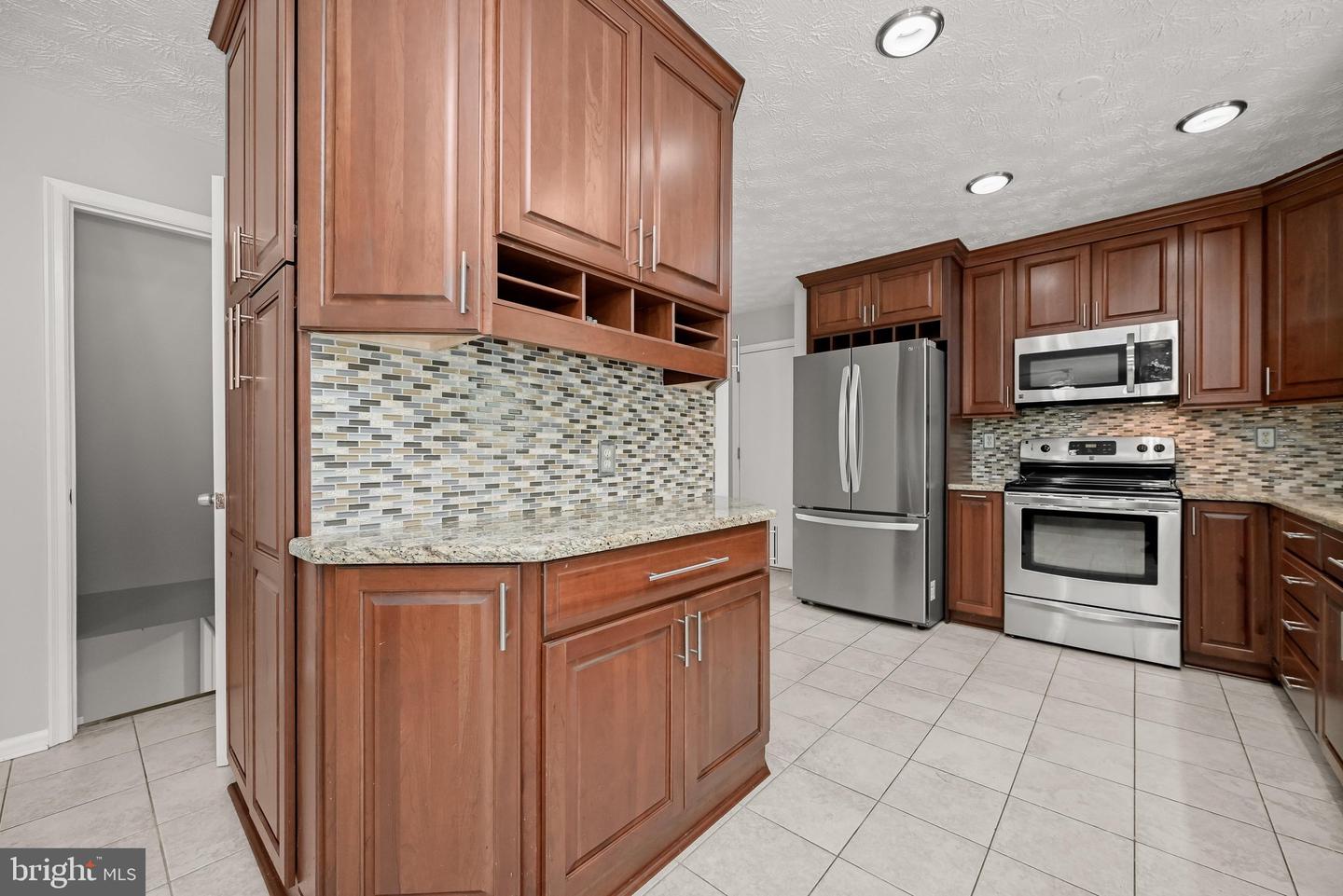 8209 Mossy Stone Ct Property Photo 11