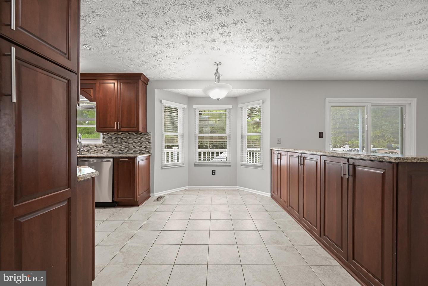8209 Mossy Stone Ct Property Photo 12