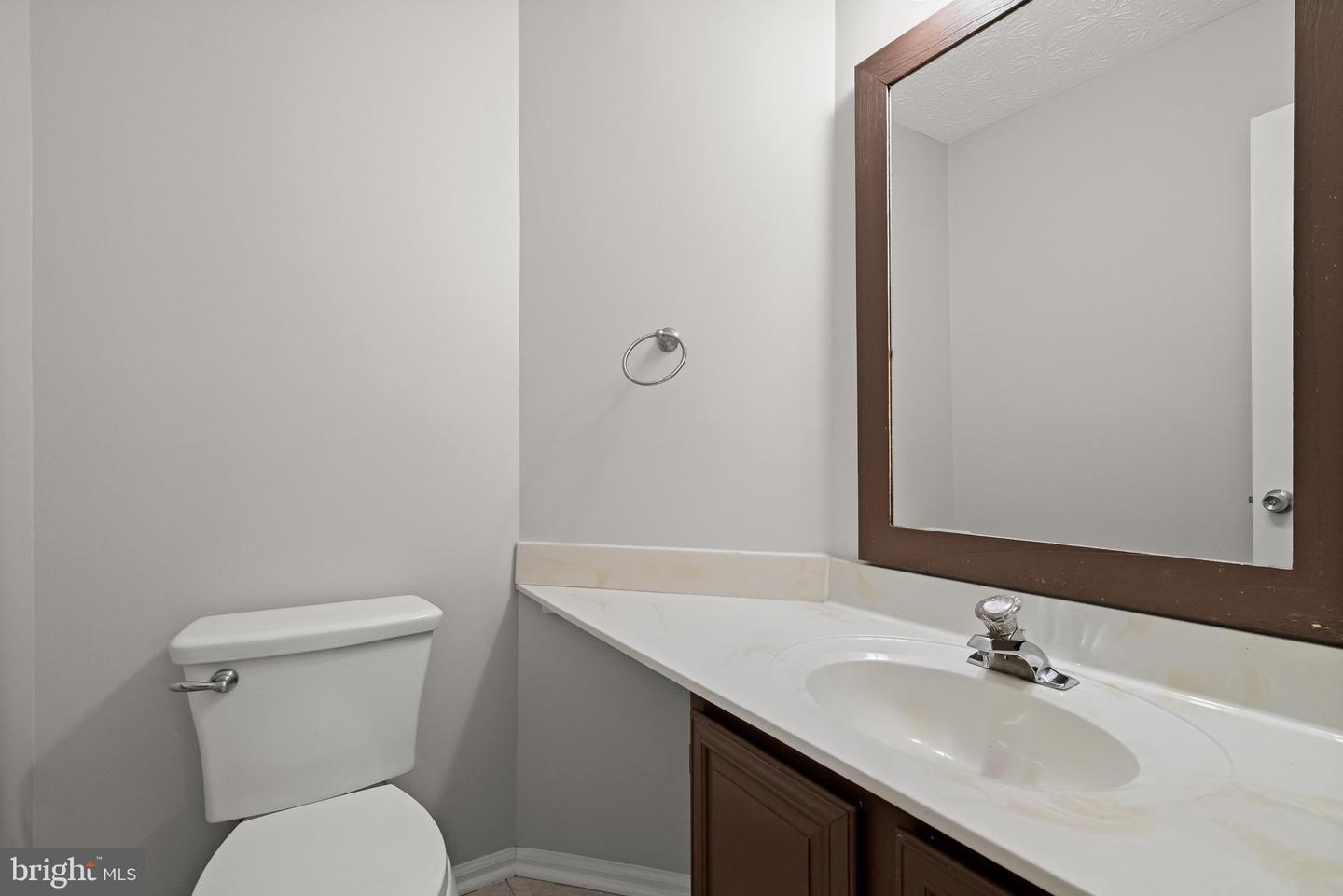 8209 Mossy Stone Ct Property Photo 16