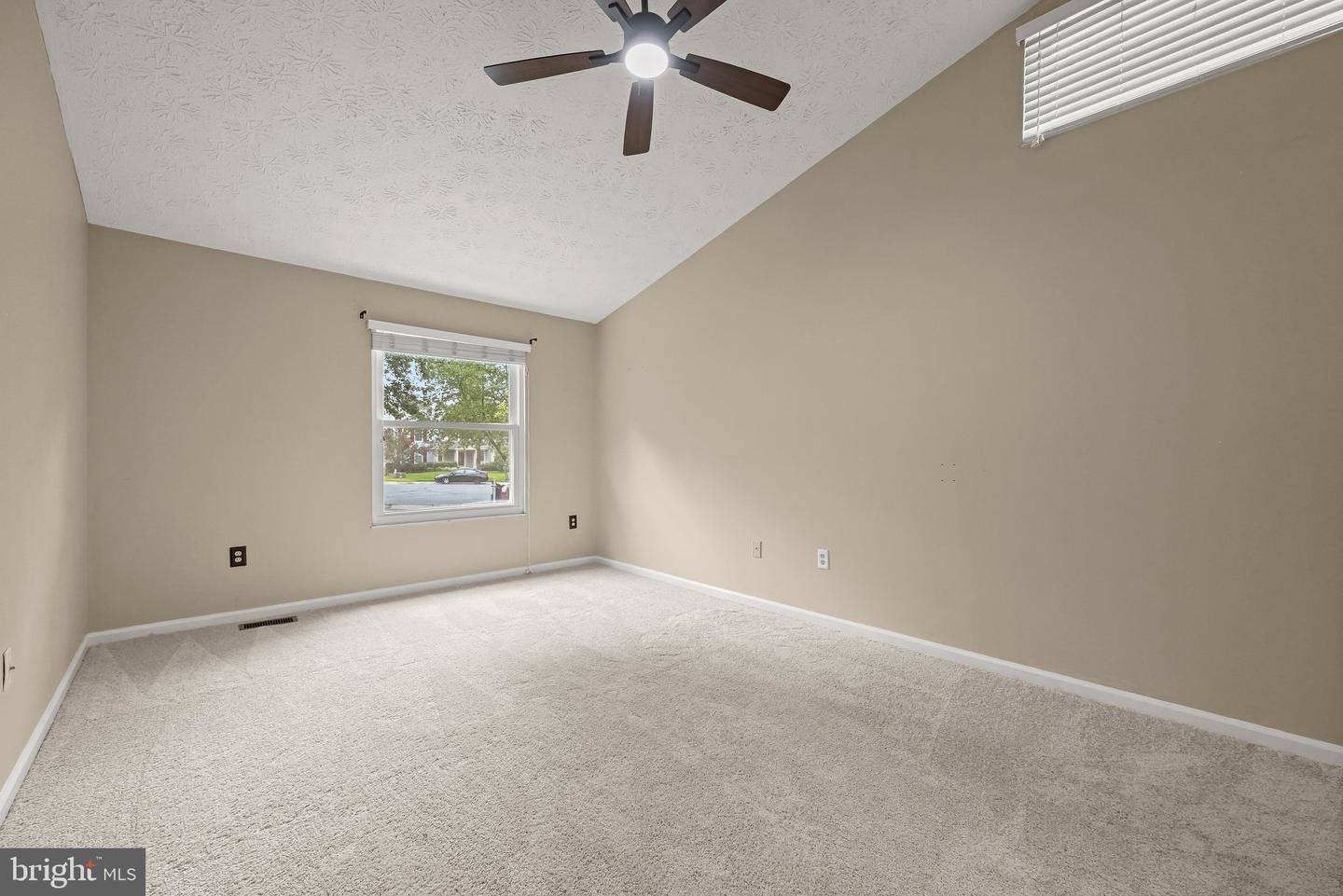 8209 Mossy Stone Ct Property Photo 18