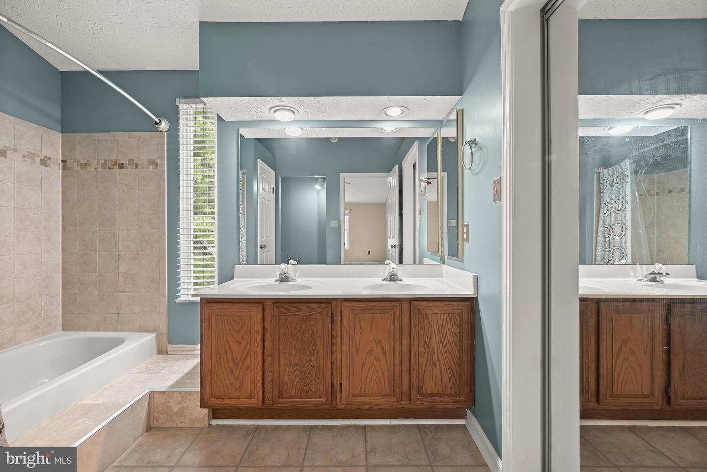 8209 Mossy Stone Ct Property Photo 21